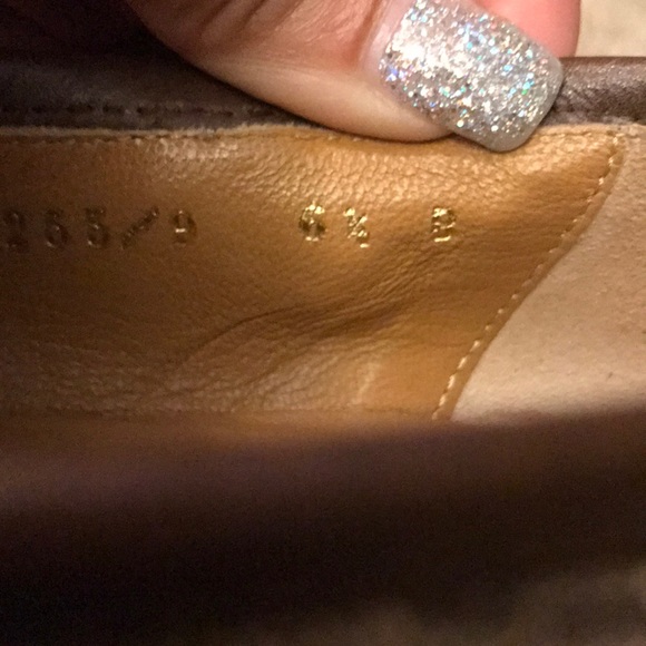 Authentic Gucci Loafers - Picture 3 of 6